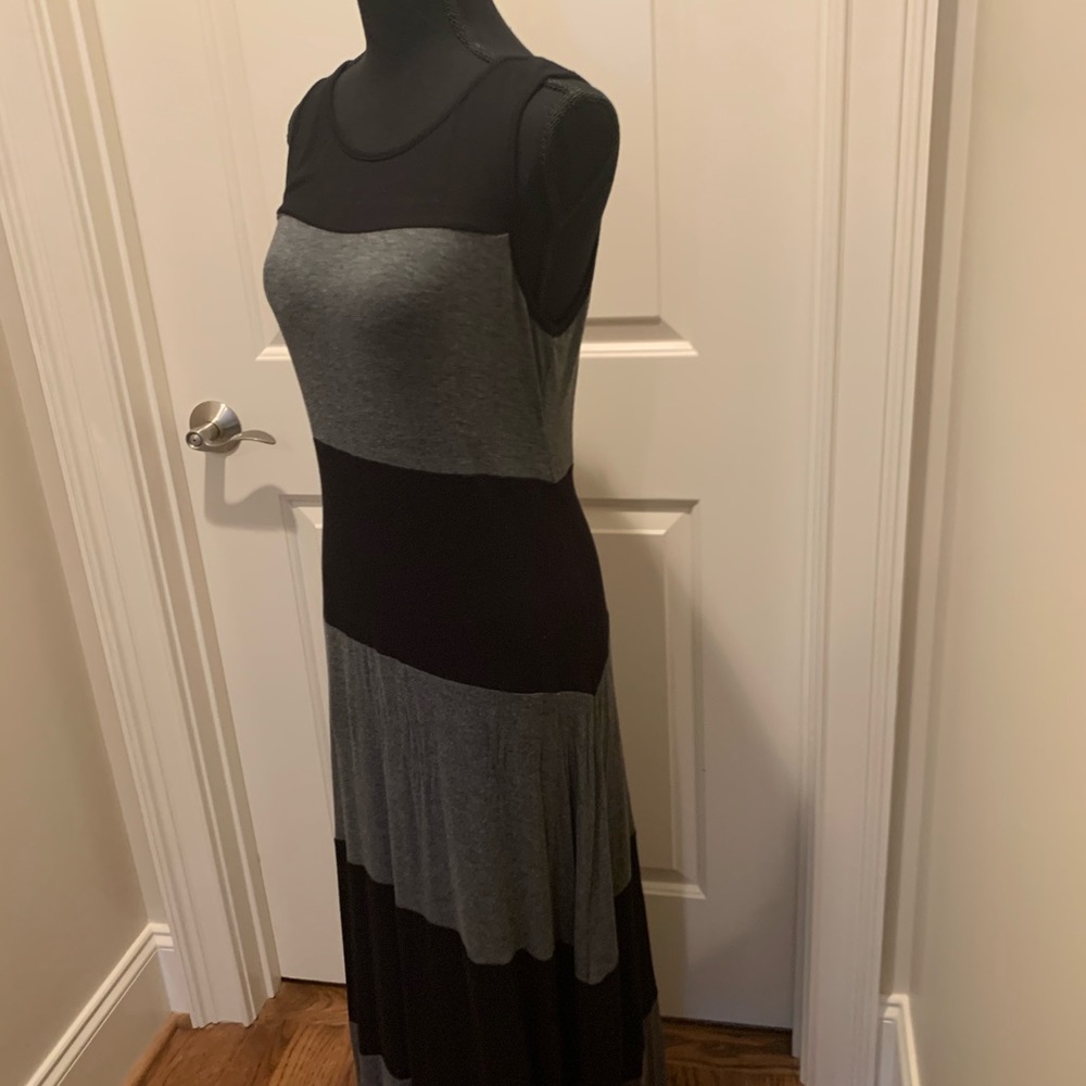 Maxi dress so cute and comfortable. - Picture 4 of 4